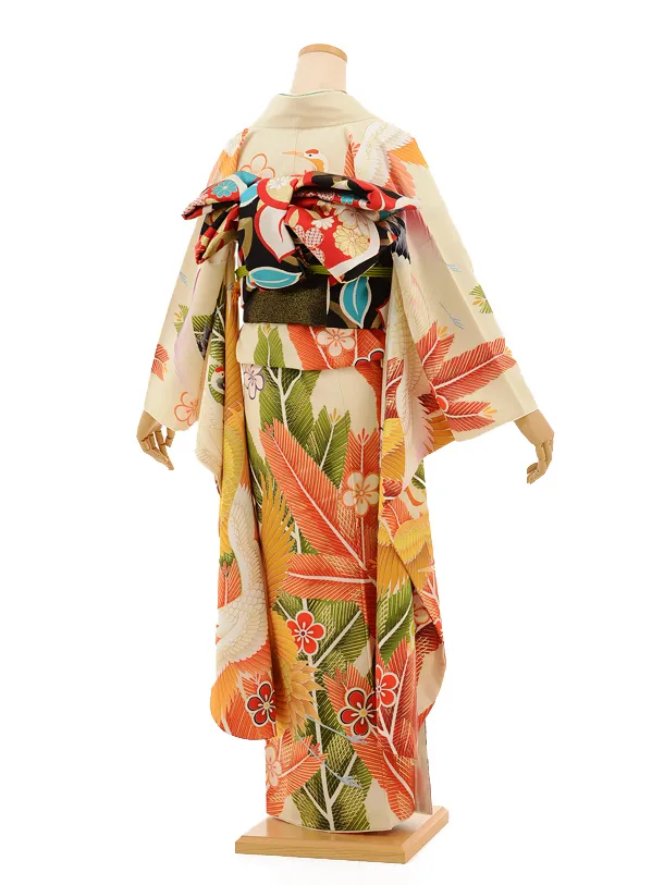 クリーム地の上品な小花の金彩振袖フルセット 振袖レンタル946JAPANSTYLEクリーム地鶴 | 着物レンタルの京都