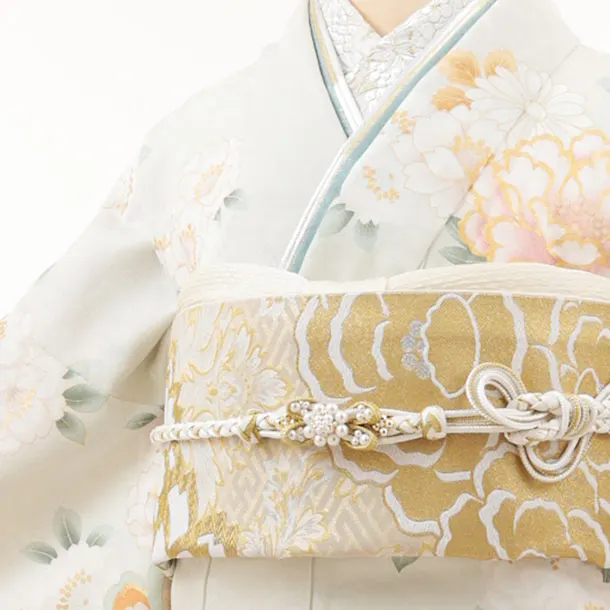 振袖レンタル1332 ヒワ色 八重桜に牡丹 | 着物レンタルの京都かしいしょう