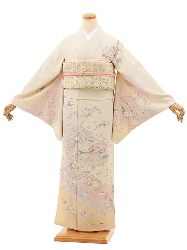 訪問着tQ1383 クリームベージュぼかし雲取りに四季花(化繊)