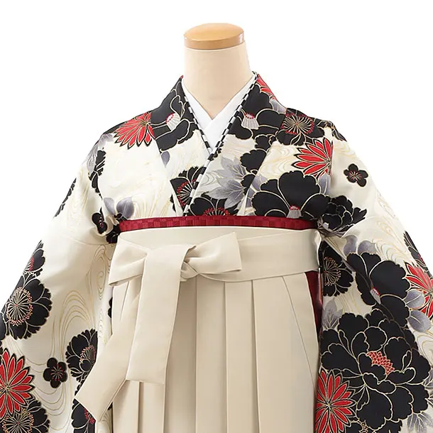 卒業式袴レンタルh838 Kansai モノトーン花×クリーム袴 | 着物