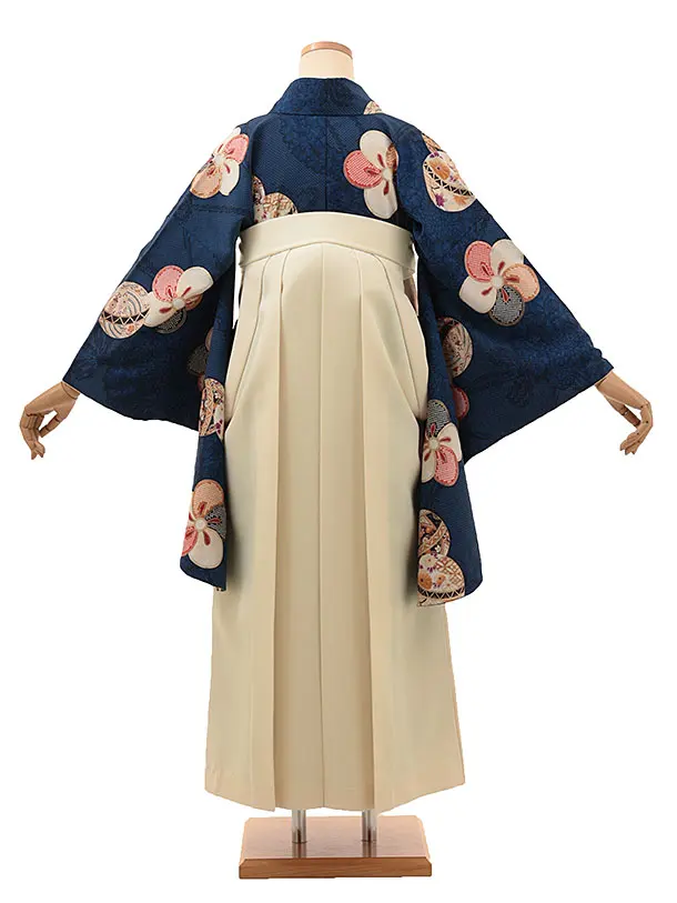 HIRO♡卒業式　袴　猫手毬 HIRO様専用♡卒業式 袴 猫手毬