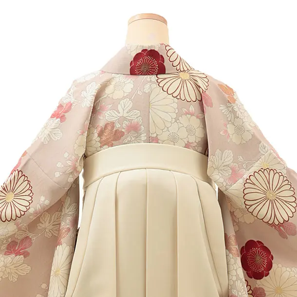 卒業式袴レンタル 1815 九重 白菊(ﾋﾟﾝｸ)×藤牡丹刺繍(ｵﾌ) | 着物