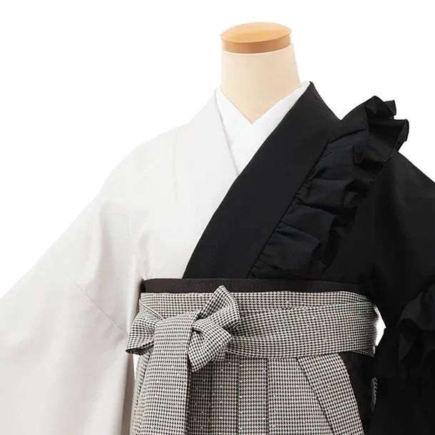 卒業袴T213 淡グレージュ黒フリル×白黒千鳥ラインストーン
