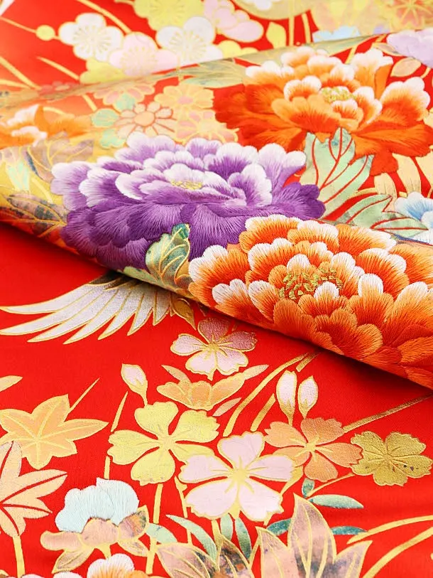 色打掛ﾚﾝﾀﾙ909赤地友禅牡丹刺繍 | 着物レンタルの京都かしいしょう