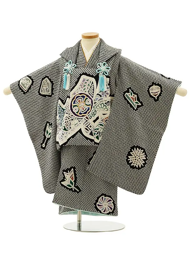 ３歳男の子黒色正絹総絞り手縫いの被布（中綿無し） 3歳男の子黒色正絹総絞り手縫いの被布（中綿無し） 季節・年中行事