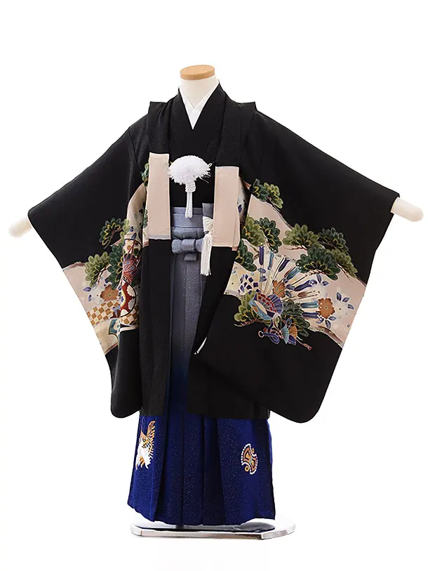 七五三(5歳男児袴)5494 (正絹) 黒地 小槌に鷹×ｸﾞﾘｰﾝ縞袴 | 着物