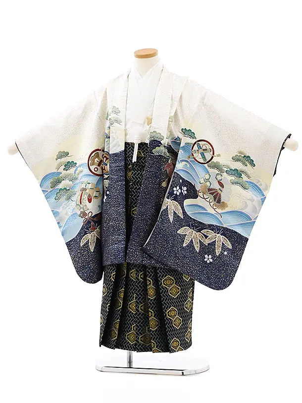 かんたん七五三(5歳男袴)X483 白地 松兜×紺ラメストライプ