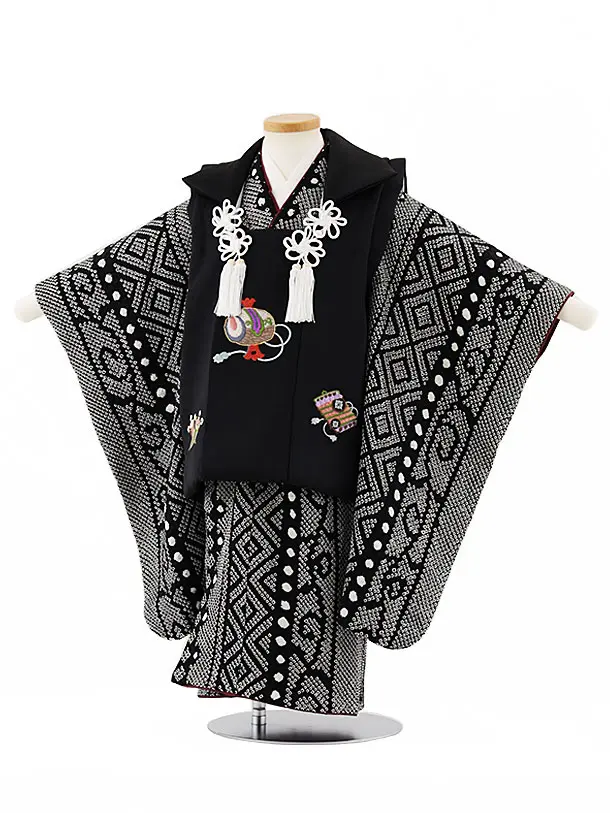 七五三(3歳男児被布)W404【正絹】黒刺繍宝尽くし×黒絞り柄