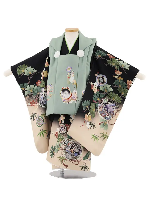 七五三(3歳男児被布)W422 グリーン 犬張り子×黒地ぼかしベージュ松竹梅