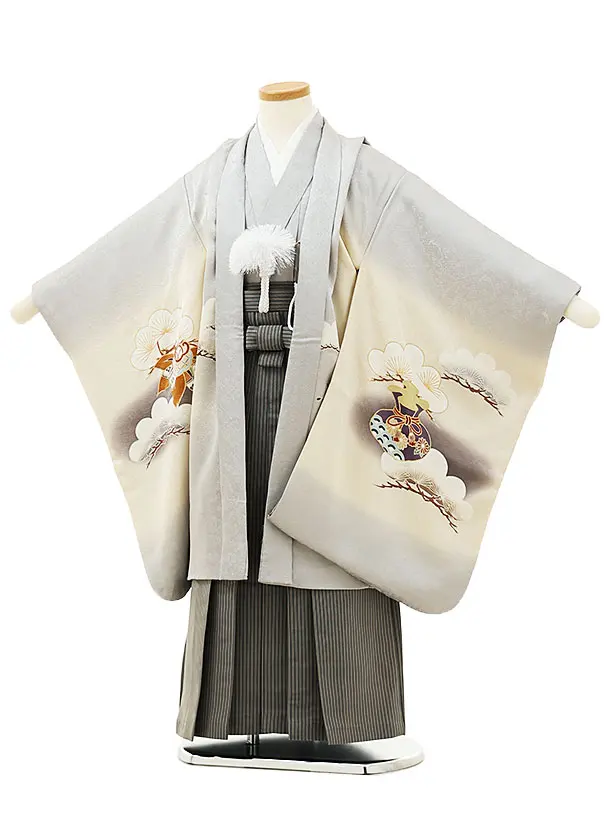 七五三(5歳男袴)X146【高級正絹】淡グレーぼかし松に兜x黒グレー