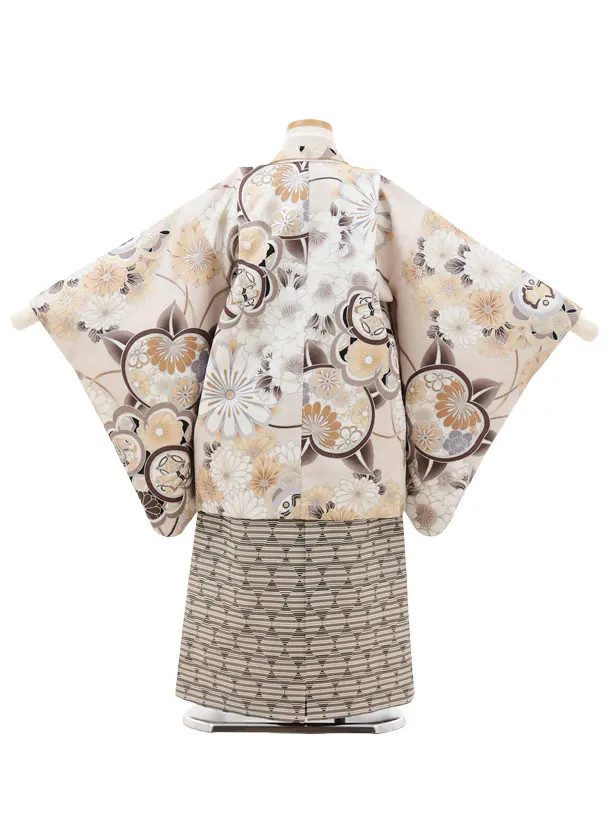 ベビー袴　鷹✕ベージュ ougi white ベビー袴 ♡ | KOLABO baby コラボベビー