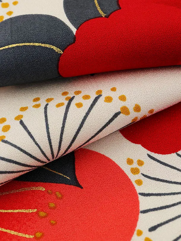 七五三(3歳女児被布)【正絹】4126赤地絞りx赤椿白梅 | 着物レンタルの