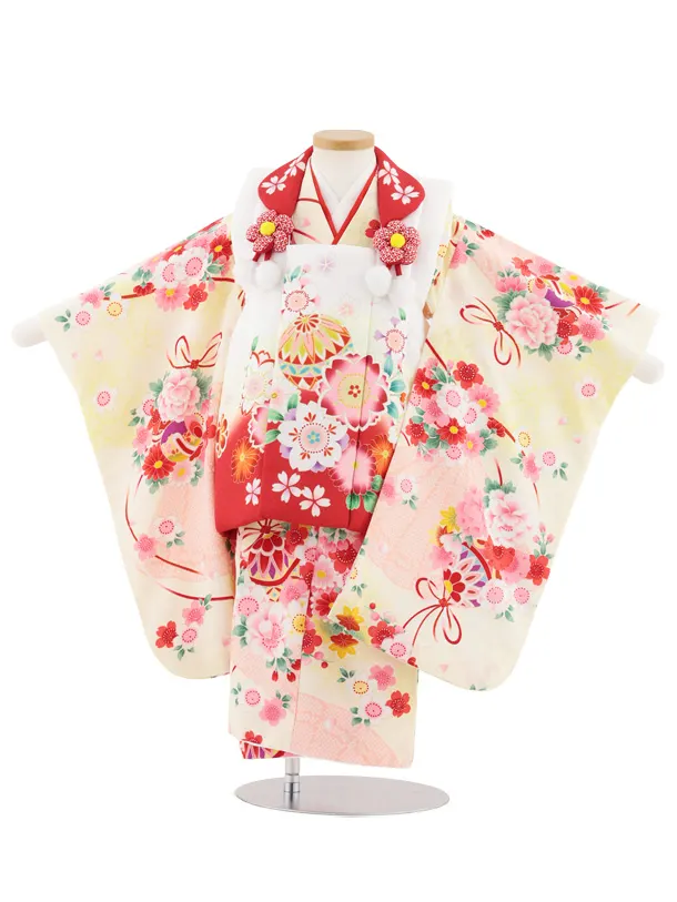 七五三レンタル(3歳女児被布)S068 白地 鞠 桜×薄黄色薬玉