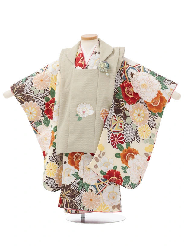 七五三レンタル(3歳被布)S374 くすみグリーン刺繍花×クリーム地花