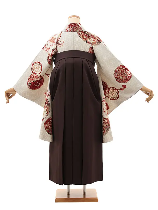 HIRO♡卒業式　袴　猫手毬 HIRO様専用♡卒業式 袴 猫手毬