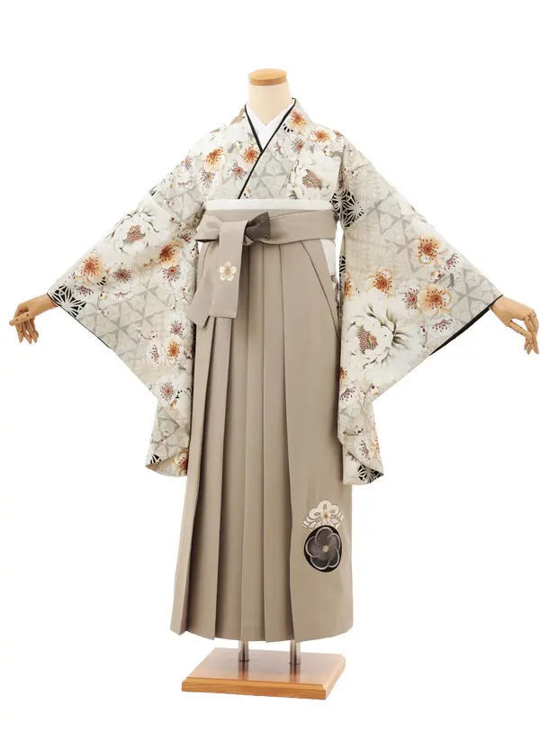 なる♡羽織袴 小学生袴 Z676 JAPAN STYLE ベージュ牡丹 八重桜×ベージュ