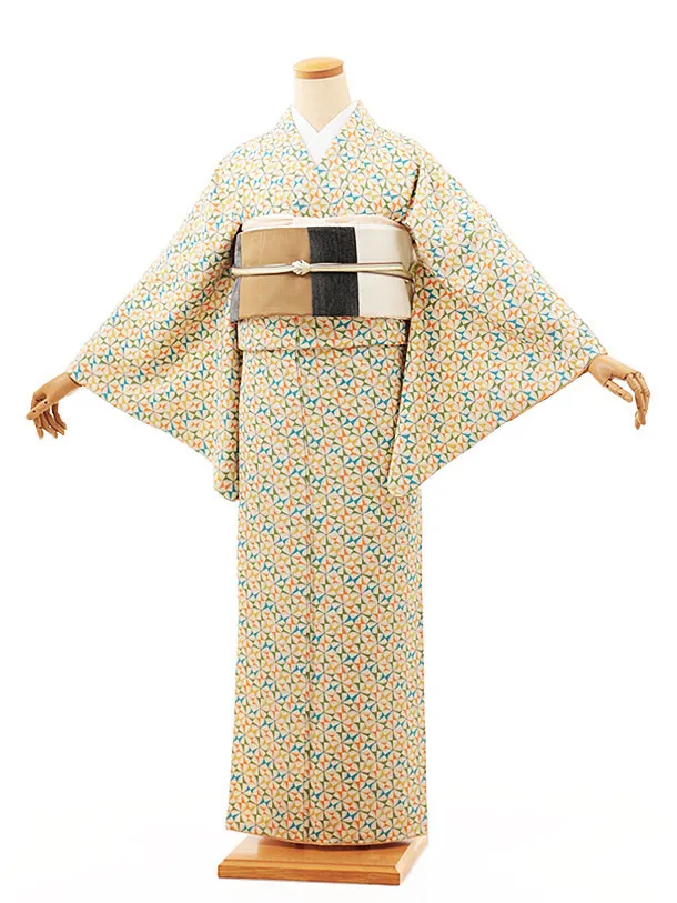 ふんわり　総絞り　羽織　小紋　ほんのりクリーム色　植物紋様　正絹 1c0c441c628c3051a7082792c00766