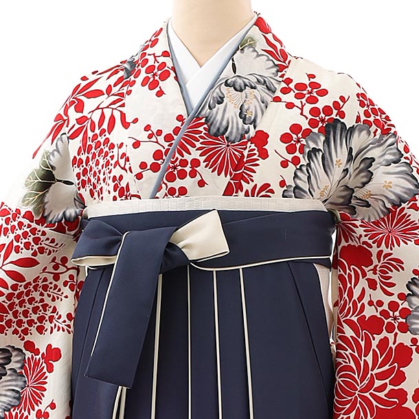 卒業袴h899 NATURAL BEAUTY 白赤牡丹x紺袴 | 着物レンタルの京都かしい