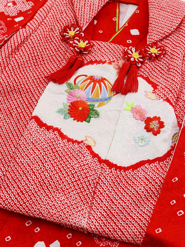 七五三レンタル(3歳女の子被布)3695 正絹絞り刺繍 赤絞りまり刺繍 
