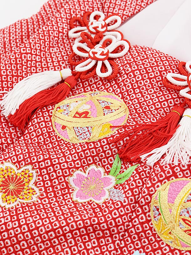 七五三レンタル(2歳女児被布)3806正絹赤総絞り桜まり刺繍 | 着物 