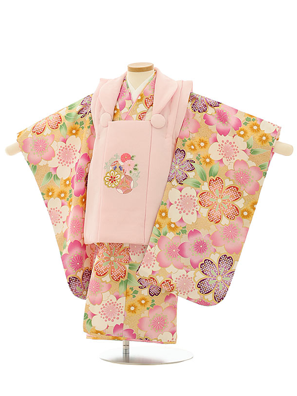 七五三レンタル(3歳女児被布)4093薄ピンク刺繍菊xベージュ地桜